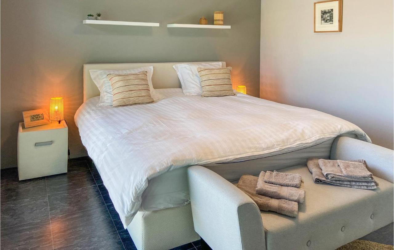 Cozy In Tonge With House Sea View