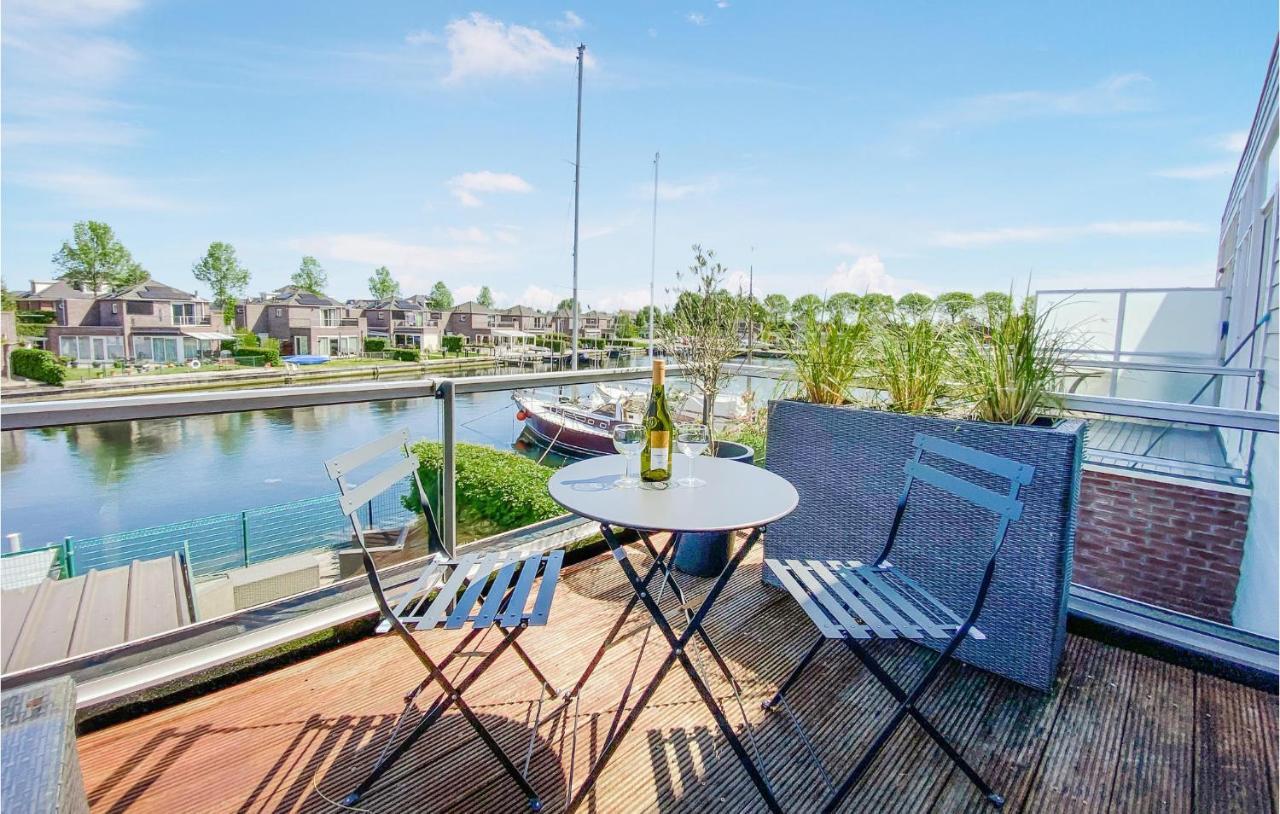 Hébergement de vacances Cozy In Tonge With House Sea View Oude-Tonge